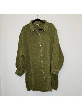 olive green button-down top byJaded Gypsy and features a textured gauze fabric
